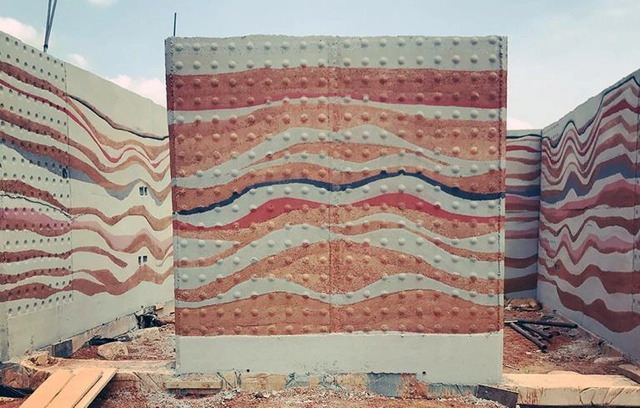 Tons da terra: os incríveis desenhos das paredes de taipa em Gana - Imagem de Destaque
