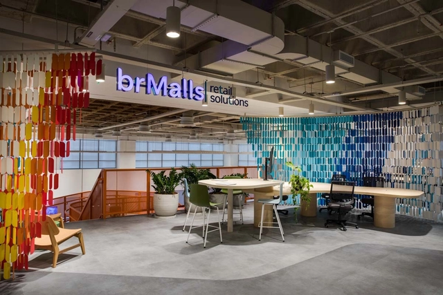 BrMalls Retail Solutions / Todos Arquitetura - Escritórios, Mesa, Cadeira