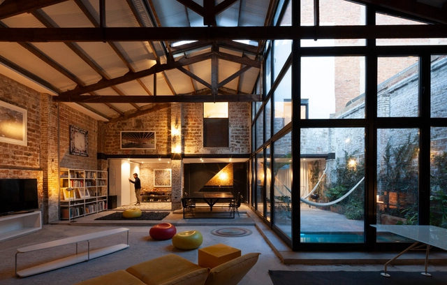 Casa el teatro / Cadaval & Solà-Morales - Casas, Fijación Vigas, Fachada, Mesas