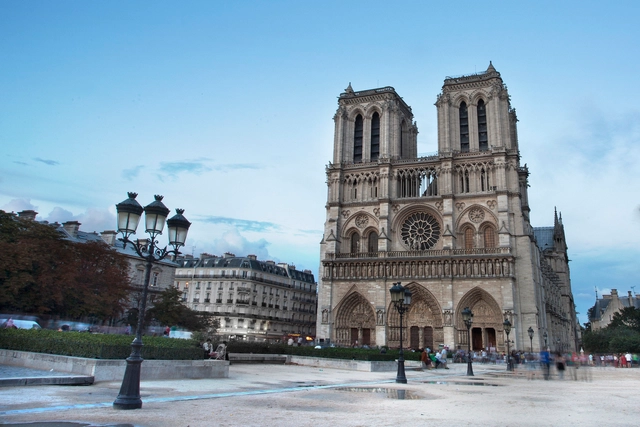 Foster + Partners realizará propuesta para la nueva torre de Notre Dame - Imagen Principal