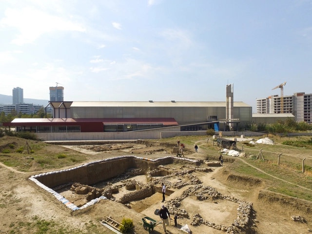 Yeşilova Höyük Visitor Center / Studio Evren Başbuğ + SCRA - Exterior Photography, Museums & Exhibit 