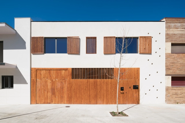 Casa BD / Vilalta Studio - Sustentabilidad, Fachada, Puerta