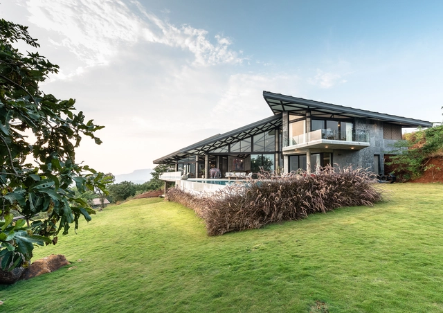 Casa 'Little Much Farm' / Shonan Purie Trehan + Language.Architecture.Body(LAB) - Casas