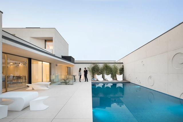 Casa Águeda / Espaço Objecto - Casas, Aido, Fachada, Mesa, Cadeira