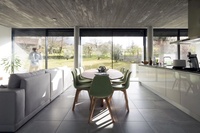 Casa CM / WAATAA - Casas, Mesa, Cadeira