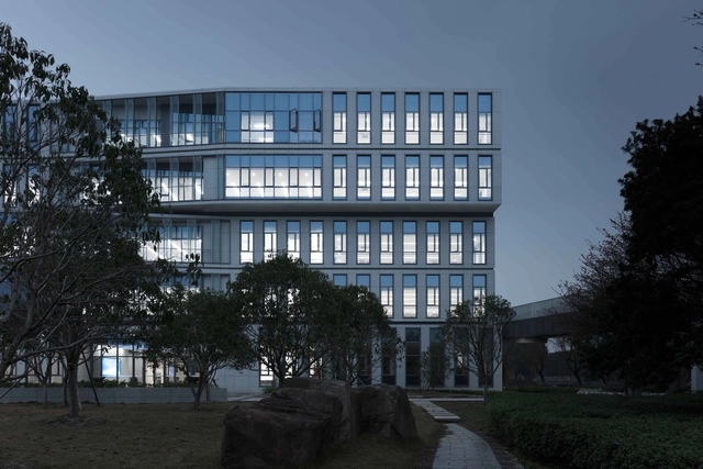 浙江大学宁波理工学院综合大楼 / 浙江大学建筑设计研究院 - 大学