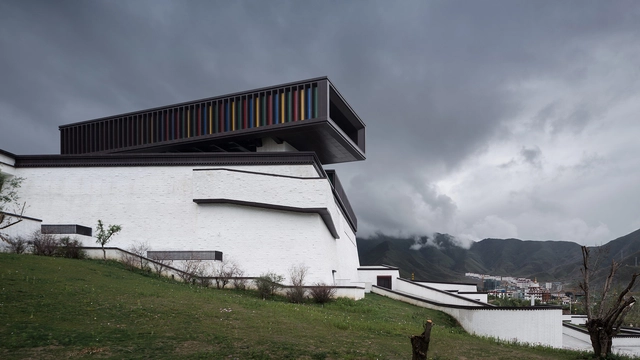 西藏非物质文化遗产博物馆 / 深圳华汇设计 - 展陈建筑
