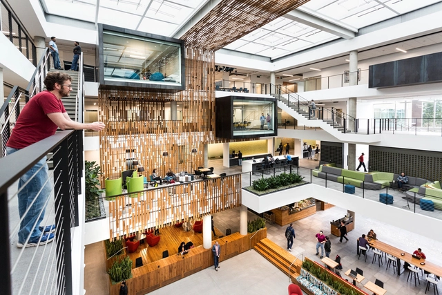 Building 83 Interior Architecture / Bora Architects - Interior Photography, Offices Interiors