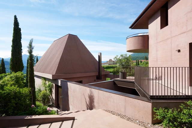 Villa Baronessa / Walter Angonese + Schiefer Tschöll Architektur - Exterior Photography, Lodging, Facade