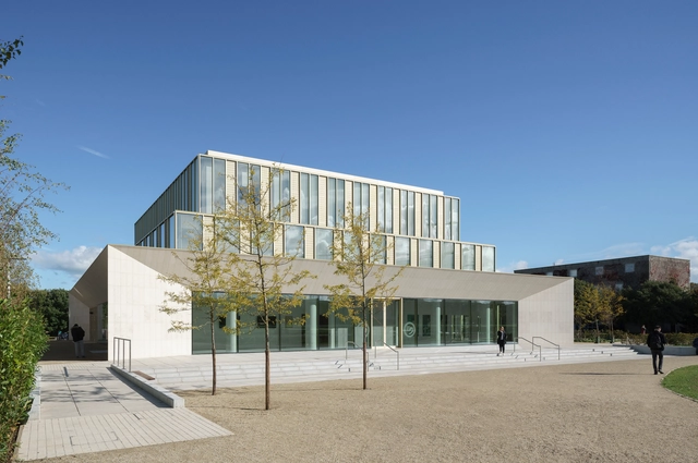 UCD贝尔菲尔德校区孔子学院 / Robin Lee Architecture - 研究所