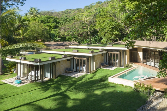 Casa Sare y Casa Caracali / LSD Architects - Sustentabilidad, Jardín, Fachada