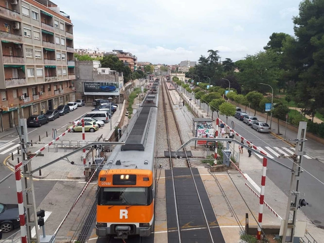 Concurso internacional para el nuevo espacio resultante del soterramiento de las vías del ferrocarril en Sant Feliu de Llobregat - Imagen Principal