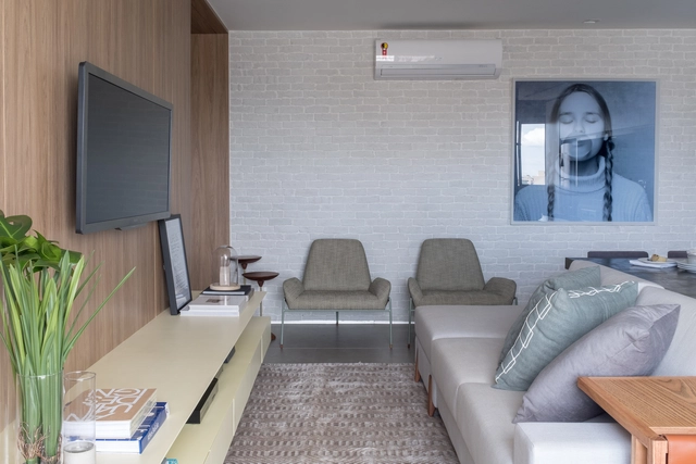 Apartamento DT / Traama Arquitetura - Edifício De Apartamentos, Mesa, Cadeira