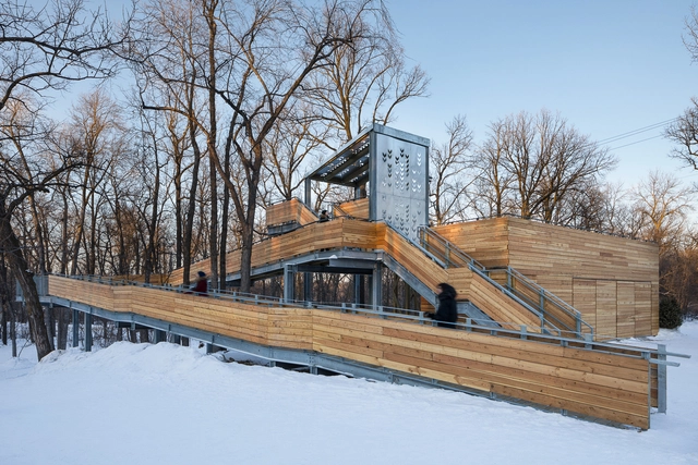 Manitoboggan Slide，为城市公园打造的雪橇滑梯 / Public City Architecture - 公共建筑