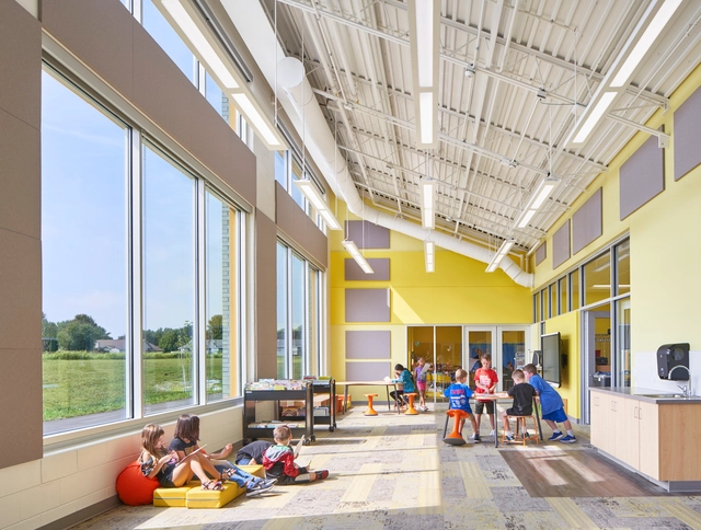 Rockford Public School / CannonDesign	 - Interior Photography, Schools , Facade