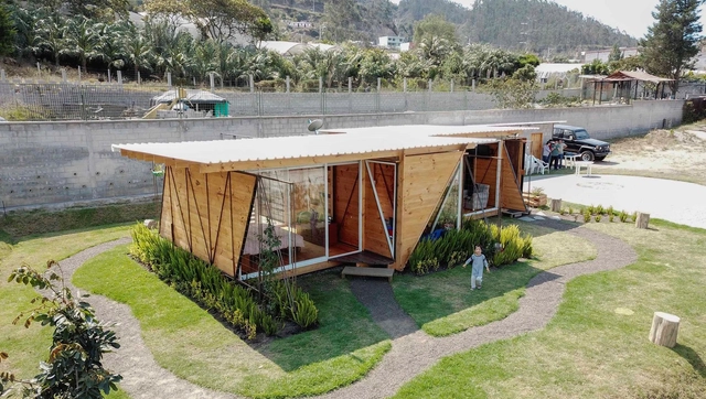 Casa Laranja Limão / Daniel Moreno Flores + Santiago Vaca Jaramillo - Casas