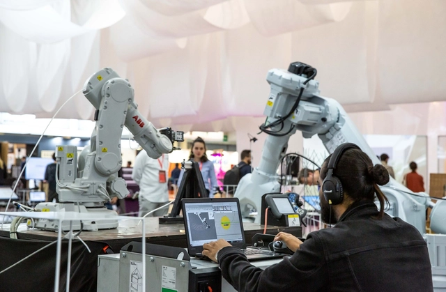 Robots colaborativos, emergencia climática y economía circular destacan en BBConstrumat  - Imagen Principal