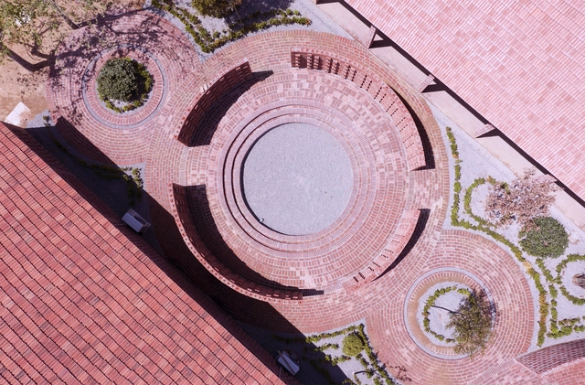 Reconstruction of 1971 Research Camp / Dake Architectural Design - Renovation