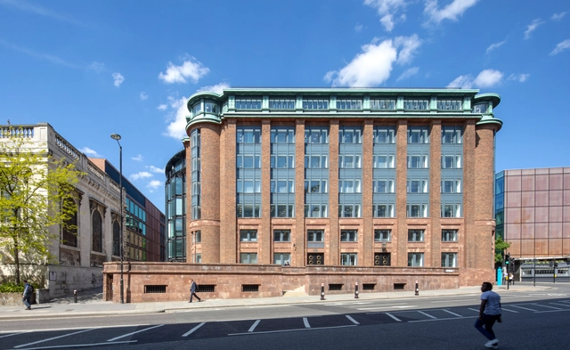 Bracken House Office Building / John Robertson Architects - Office Buildings