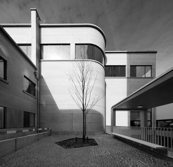 Robbrecht en Daem Promote Collaboration, Community, and Open-Minded Design - Featured Image