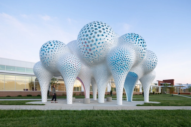 Pavilhão Pillars of Dreams / MARC FORNES  / THEVERYMANY - Pavilhão 