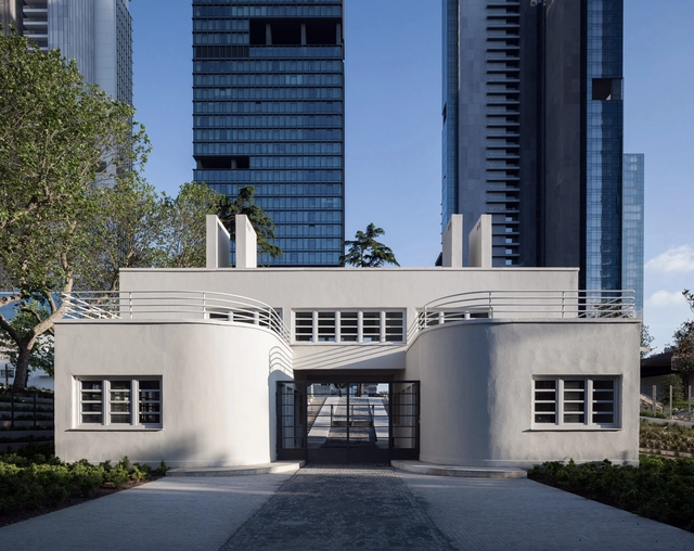 城市中心花园中的‘甜酒和白兰地厂’ / Emre Arolat Architecture - 更新项目