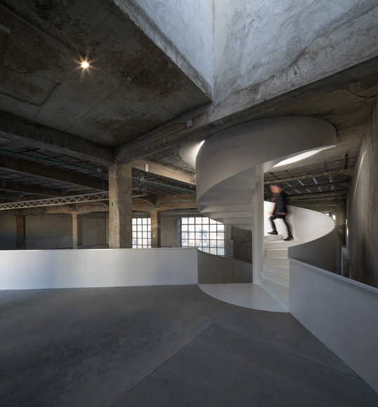 Carpintaria São Lázaro  / Filipe Borges de Macedo - Centro Cultural, Viga