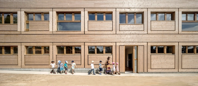 Escuela El Til·ler / Eduard Balcells + Tigges Architekt + Ignasi Rius Architecture - Escuelas