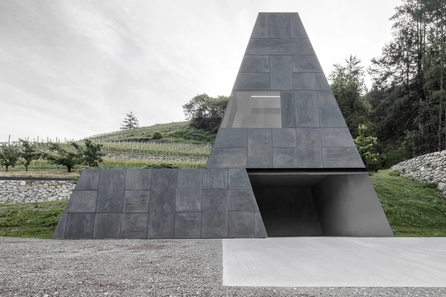 Grow Out Cellar / bergmeisterwolf architekten - Vinícola