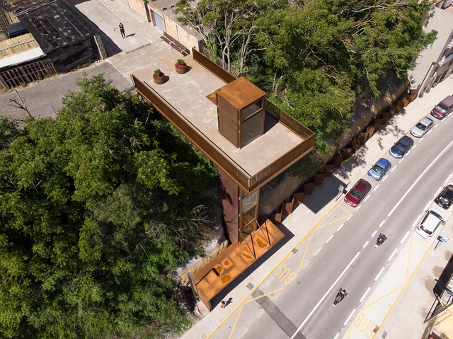 La Rampinya 电梯，与景观融合的观景平台 / Santamaria Arquitectes - 人行桥