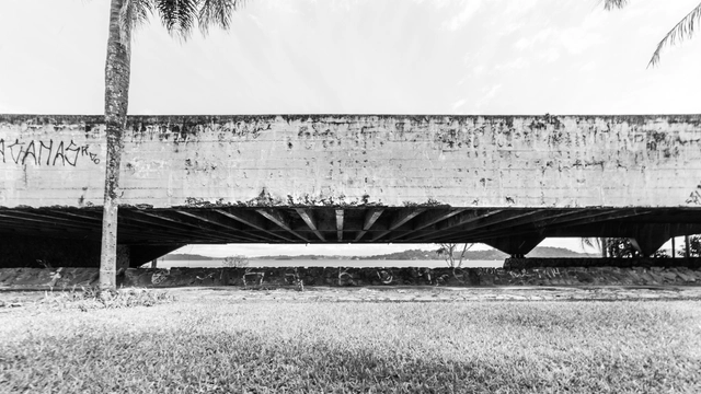 Brutalismo e Abandono: Santa Paula Iate Clube pelas lentes de Guilherme Pucci - Imagem de Destaque