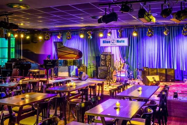 Blue Note São Paulo / Studio ió Arquitetura - Bar, Mesa, Cadeira, Iluminação