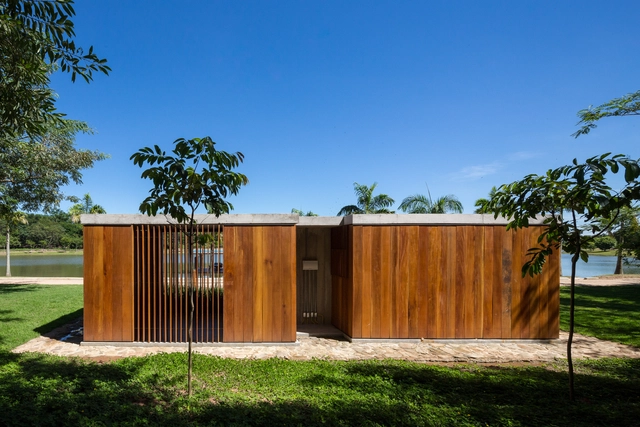 Vestuario en Represa / Estúdio Rossi Arquitetos - Baños
