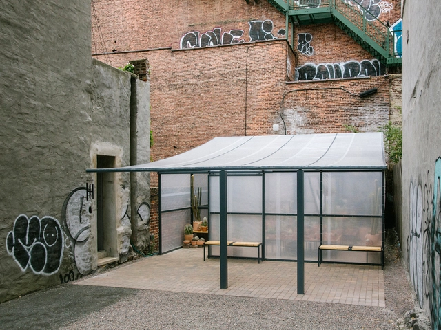 Vivero en Nueva York / Part Office + Cactus Store - Invernadero 