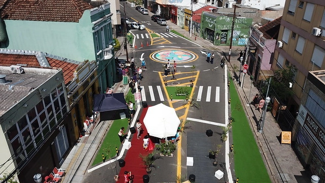 Antes e depois: medição de impacto em 3 cidades que estão implementando Ruas Completas - Imagem de Destaque