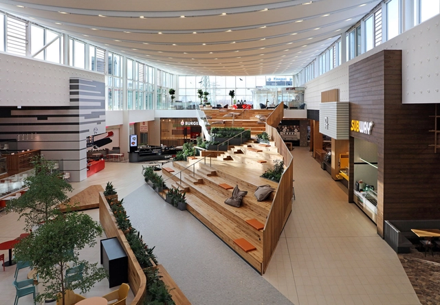Praça de Alimentação Gastro Passage / Suchánek, Architectural Office - Shopping