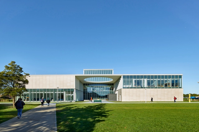 SCCC Learning Resource Center  / ikon.5 architects - Exterior Photography, Sustainability, Facade