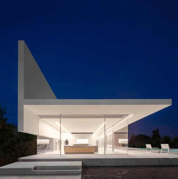 Sólido y vacío: el trabajo de Fran Silvestre - Imagen Principal