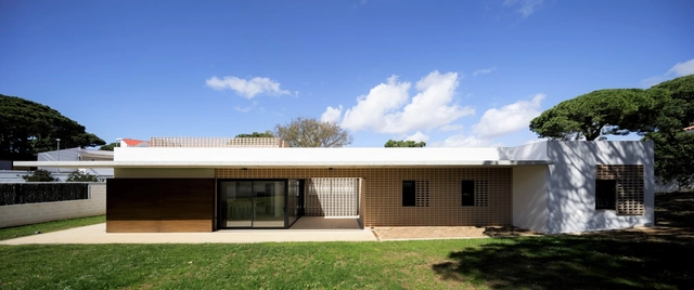 Vivienda unifamiliar en Chiclana de la Frontera / Sursuroeste arquitectos - Casas, Fachada, Puerta