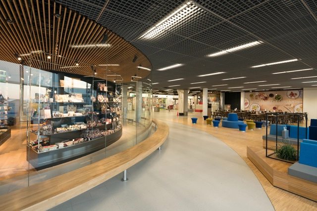 Holland Boulevard y Rijksmuseum Schiphol / NEXT architects - Hotelería Y Entretenimiento
