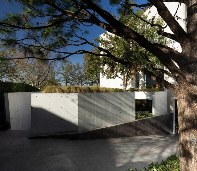 Extensión residencial pabellón MF / Guillermo Tirado Gzz - Architects - Residencial, Fachada, Barandas