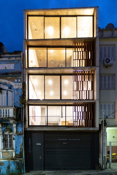 Casa Bronze / Urbanauta + Cantergiani+Kunze Arquitetos - Casas