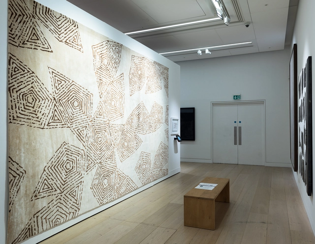 伊东丰雄和拉斐尔·莫内欧，两位普奖得主合作设计地毯 - 主图