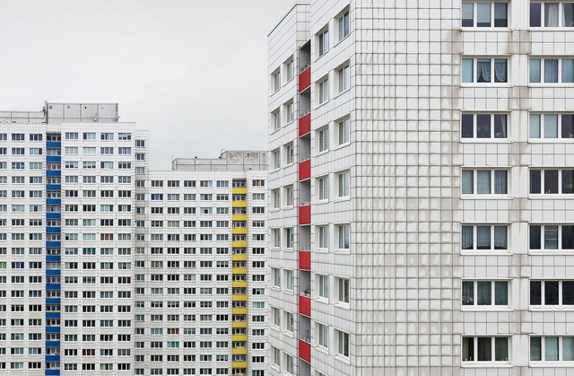 Subúrbios de concreto: a arquitetura brutalista da Europa Oriental - Imagem de Destaque