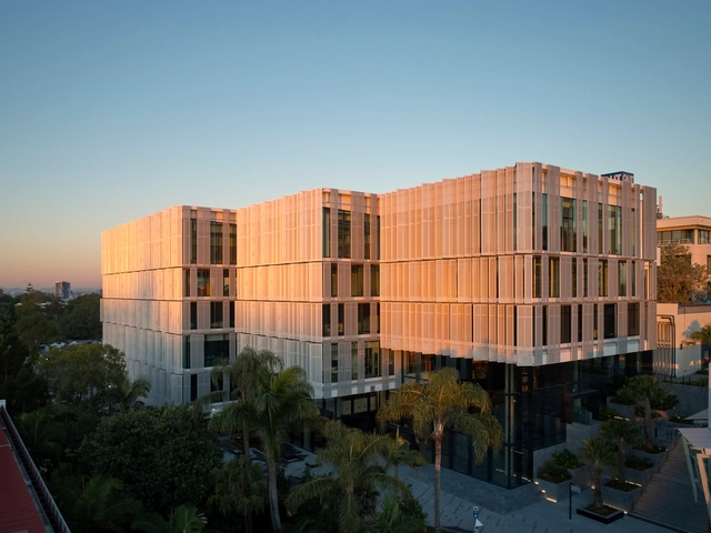 Peter Coaldrake Education Precinct / Henning Larsen + Wilson Architects - Universidade