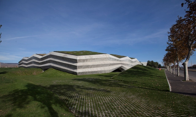 Fábrica de Café / Khmaladze Architects - Outras Estruturas