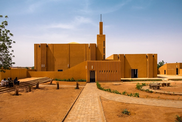 O trabalho comunitário global da arquiteta iraniana Yasaman Esmaili - Imagem de Destaque