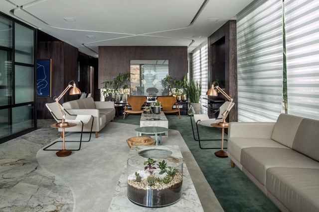 Apartamento Opus Araguaya / Leo Romano - Edifício De Apartamentos, Mesa, Cadeira