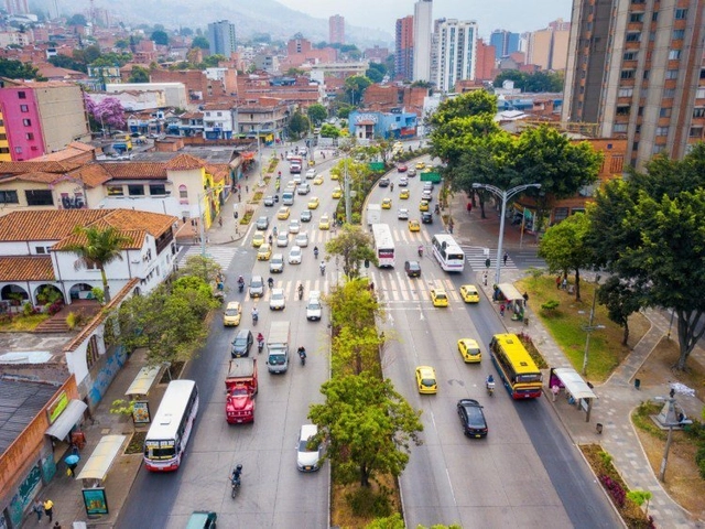 Medellín cria 30 corredores verdes para combater aquecimento urbano - Imagem de Destaque