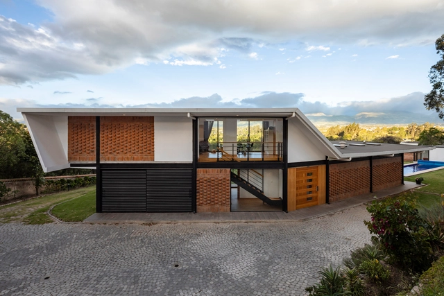 Casa H / Creative Union Network - Casas